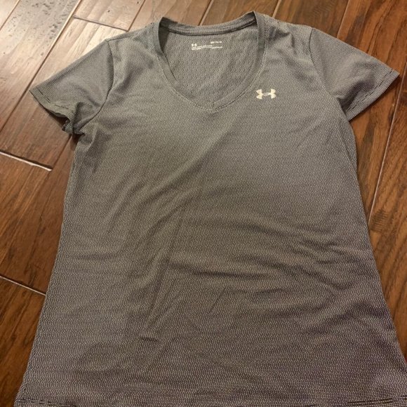 Under Armour Tops - Under Armour Women's Twisted Tech V-neck T-shirt